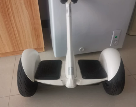 九号平衡车 黑色 体感智能骑行 遥控漂移电...