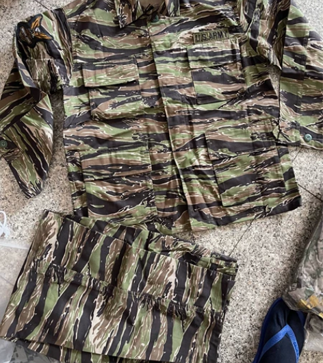 迷彩服套装@47全新闲置物品不退不换 感兴...
