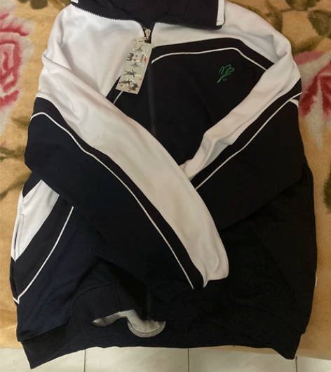 【包邮】深圳校服外套，全新，没穿过，有吊牌...