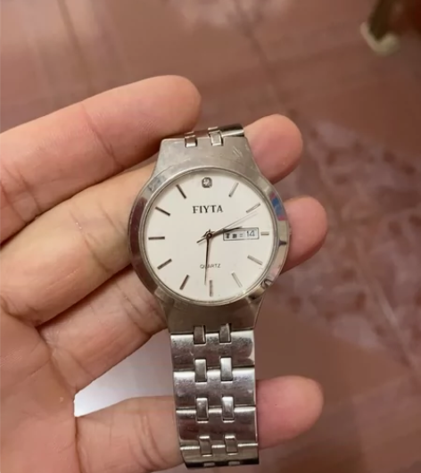 飞亚达男士石英手表．不走时．成色具体看图片...