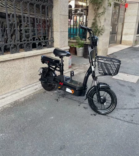 转！二手新国标9成新电动车，带黄牌，车子好...