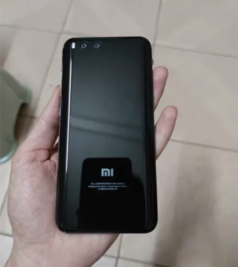 一台闲置小米6，6+128，无锁无账号，功...