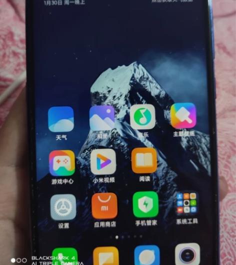 小米9出手，19年入手的换过屏幕，屏幕右上...