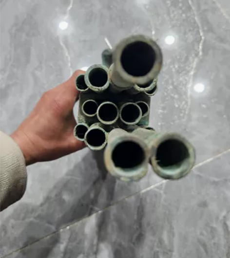 珍藏老乐器,喜欢就拍,包老保真。长50公分...