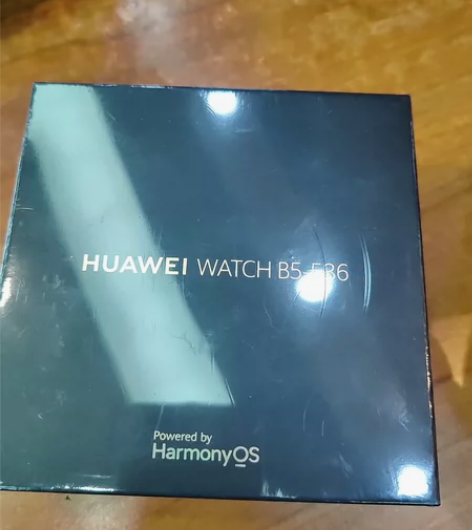 华为手表GT-3  46mm全新的，朋友送...