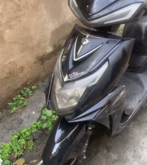 绿牌，手续齐全。改了控制器，导航速度55码...