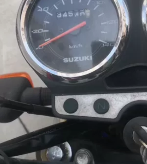 铃木王17年GT125摩托车。轻骑中的战斗机。个人不骑了,卖... 铃木王17年GT125摩托车。轻骑中的战斗机。个人不骑了,卖...