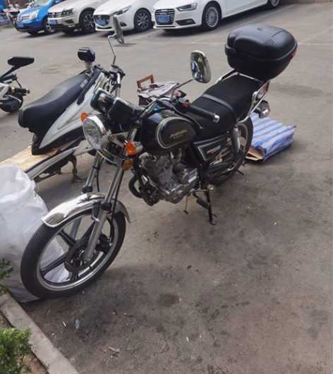 由于本人原因不能在骑摩托车，转宗申电喷摩托...