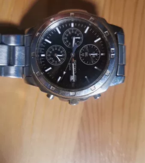 SEIKO 精工 石英手表，三眼，黑盘，钢...