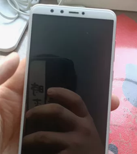 华为畅享8 Plus金色,成色非常新,只有...