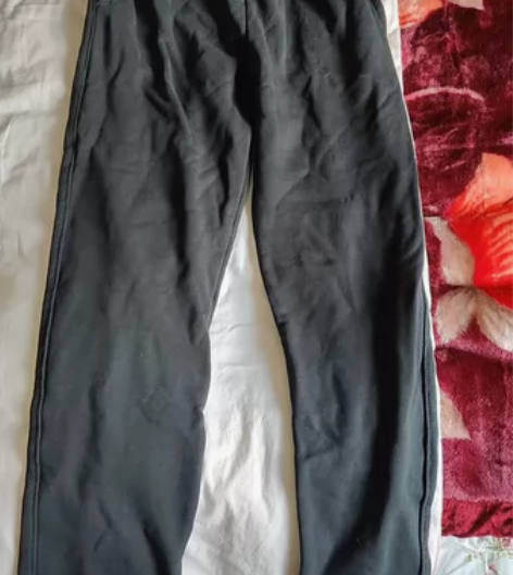 全新男士棉黑色休闲裤，L码，实体店购入，便...