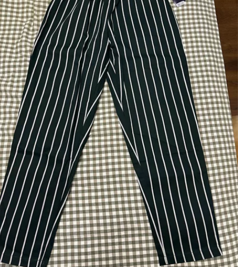 全新未穿 吊牌在 日潮 SHIPS 休闲裤...