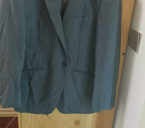 品牌西装180码 感兴趣的话点“我想要”和...