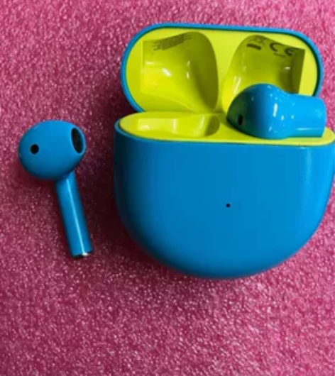 一加耳机全套出便宜卖只用几次充电仓什么都好...