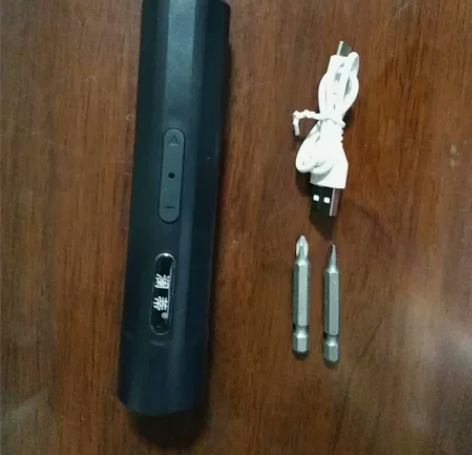 闲置全新 全新电动螺丝刀4件套,基础款 电...