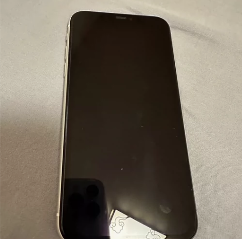 出自用苹果11 国行128g 轻微磕碰 如...