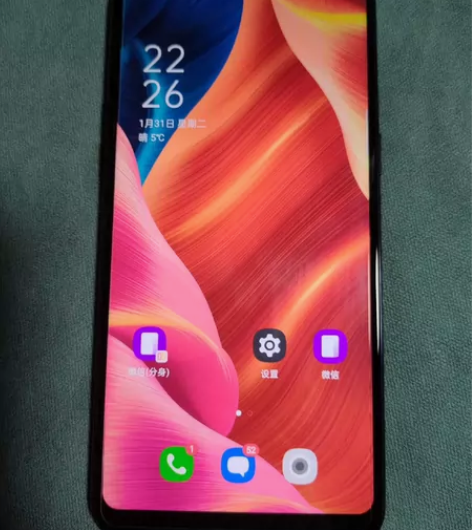 OPPO R15， 95新裸机，采用带有“...