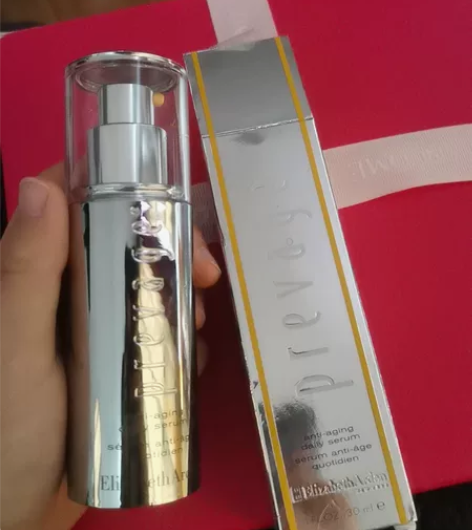 伊丽莎白雅顿精华,余量如图,需要的联系 售...
