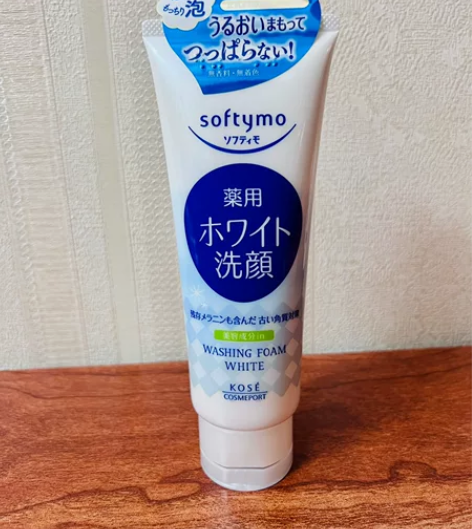 日本kose高丝洗面奶softymo深层清...