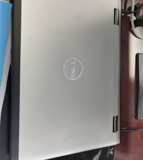 新买的笔记本到了。老的出掉。i7二代处理器...