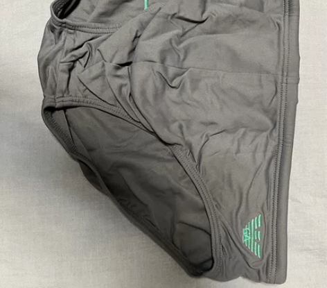 阿玛尼 男 三角泳裤 平铺腰围36，适合1...