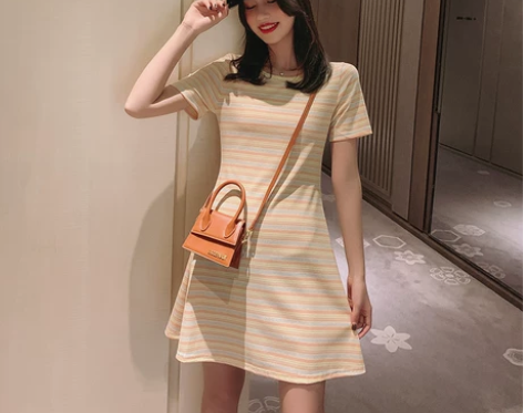 2019新款连衣裙小清新黄色条纹T恤女夏直...
