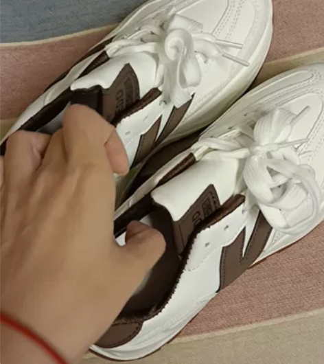 包邮，厚底运动鞋，全新的，37码。 感兴趣...