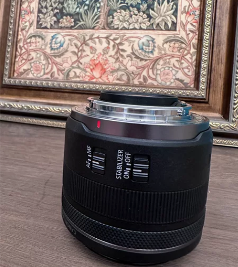 出售一个佳能RF35F1.8镜头 全新 感...