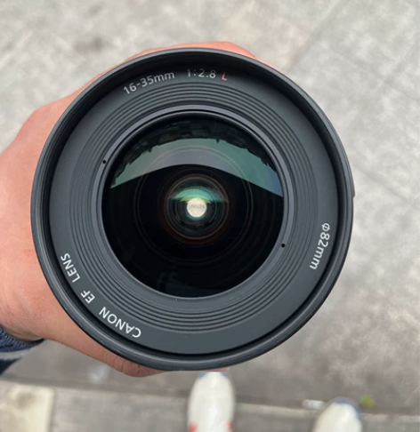 佳能16-35 f2.8二代镜头，成色如图...
