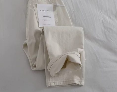 工厂客供。米白色牛仔裤女宽松高腰2021新...