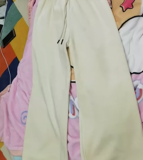 全新 均码 米白色 阔腿裤 阔腿裤买来没有...