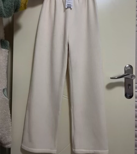 心蓝家全新杏色阔腿裤，松紧腰无口袋内里加宝...