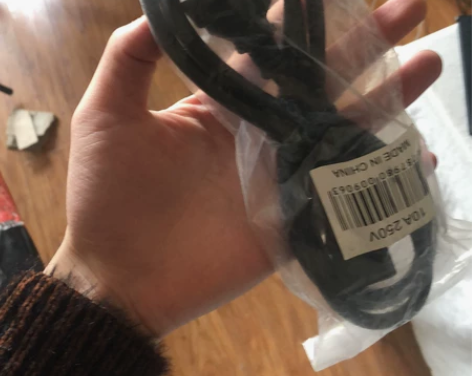 电脑主机电源线，全新 感兴趣的话点“我想要...