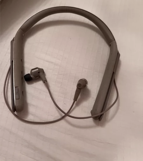 Sony WI-1000X 无线挂耳运动耳...