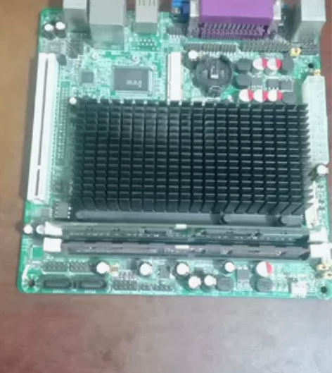 D525电脑主板  朋友给电脑店的给了许多...