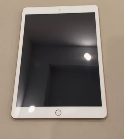 自用苹果iPad8代  2020款  32...