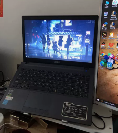 1050-4g显卡i3-8100神舟战神k...