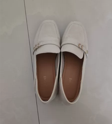 付邮送达芙妮乐福鞋春秋款单鞋37码 8新，...