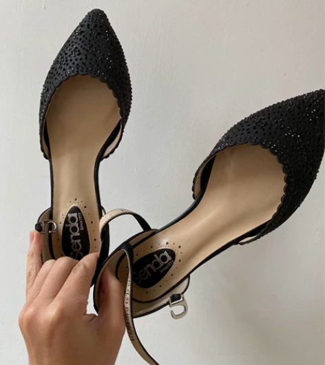 森达单鞋,上脚很好看 穿一次,35码,打折...