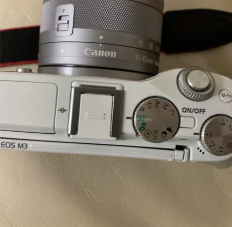 佳能微单M3、15-45mm国行的 感兴趣...