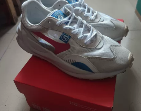 lining李宁跑步鞋 专柜购入,保正品