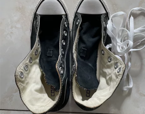 匡威女鞋 37码 侧面轻微开胶，其余完好 ...