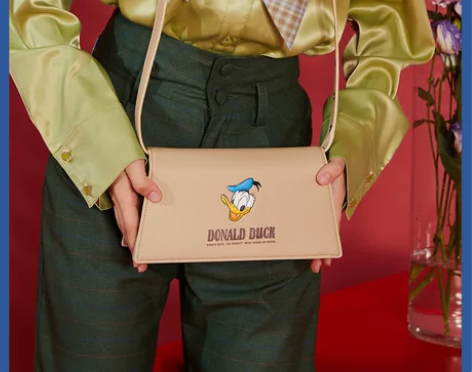 【新年价】不莱玫迪士尼合作款小方包2019...