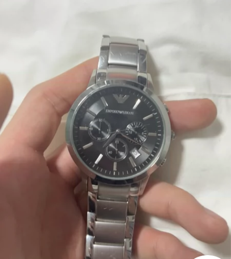 阿玛尼手表，有一点小花，闲置低价出，可谈 ...
