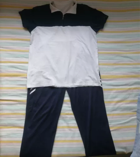 校服，张店区初中夏季校服180码一套，现闲...