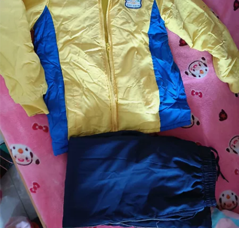 莒县一小冬季校服好像是160码，棉裤子新的...