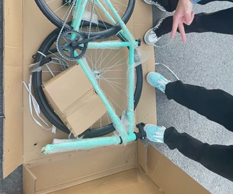 死飞，组装好的。因为要实习了，带不回家，贱...