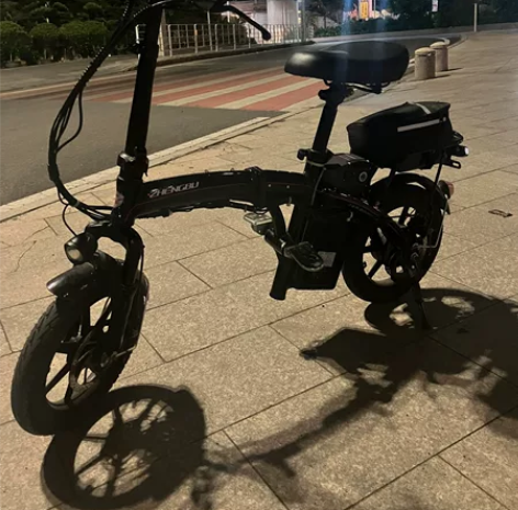 常平镇转让九成新、正步代驾折叠电动车、铝合...