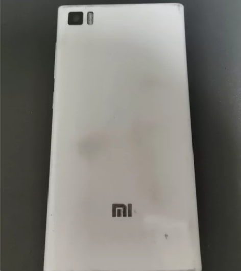 小米的手机具体型号忘记了，因为屏幕无法触摸...