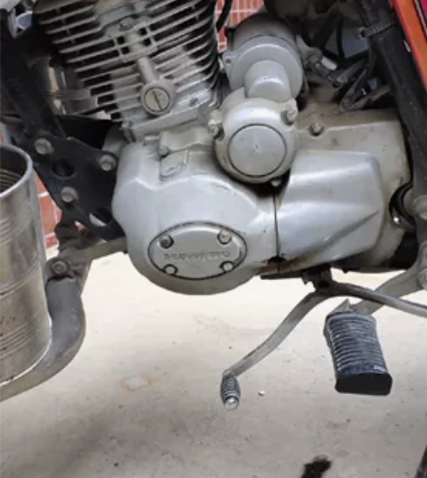 转卖男装豪爵太子摩托车1部，车况一般般，前...